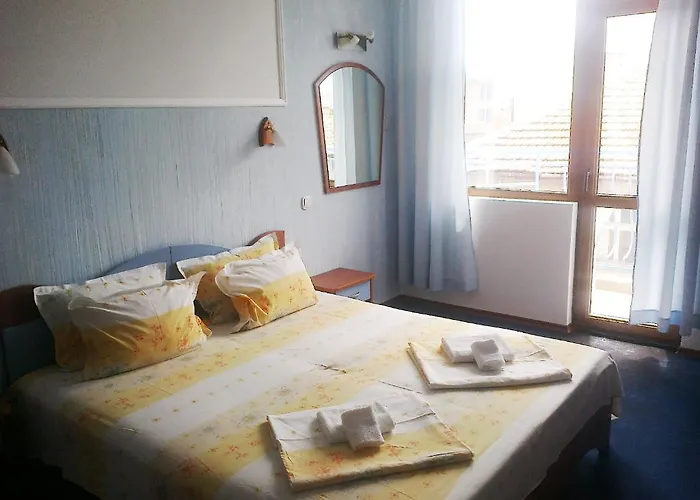 ホテル Aquamarine ソゾポル