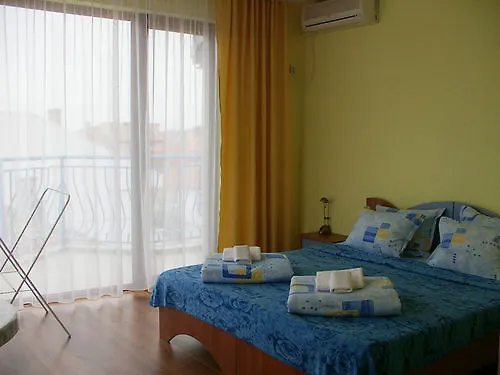 ホテル Aquamarine ソゾポル